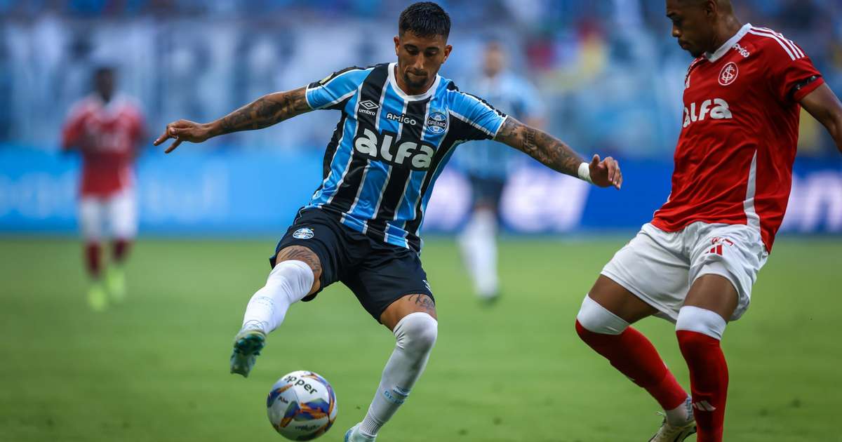 Grêmio busca vitória crucial contra Internacional pelo Campeonato Brasileiro.