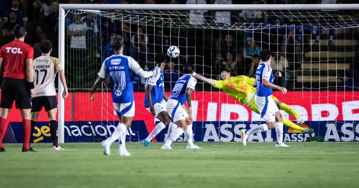 CRISE QUE NADA! Cruzeiro vence outra e se coloca no G-4