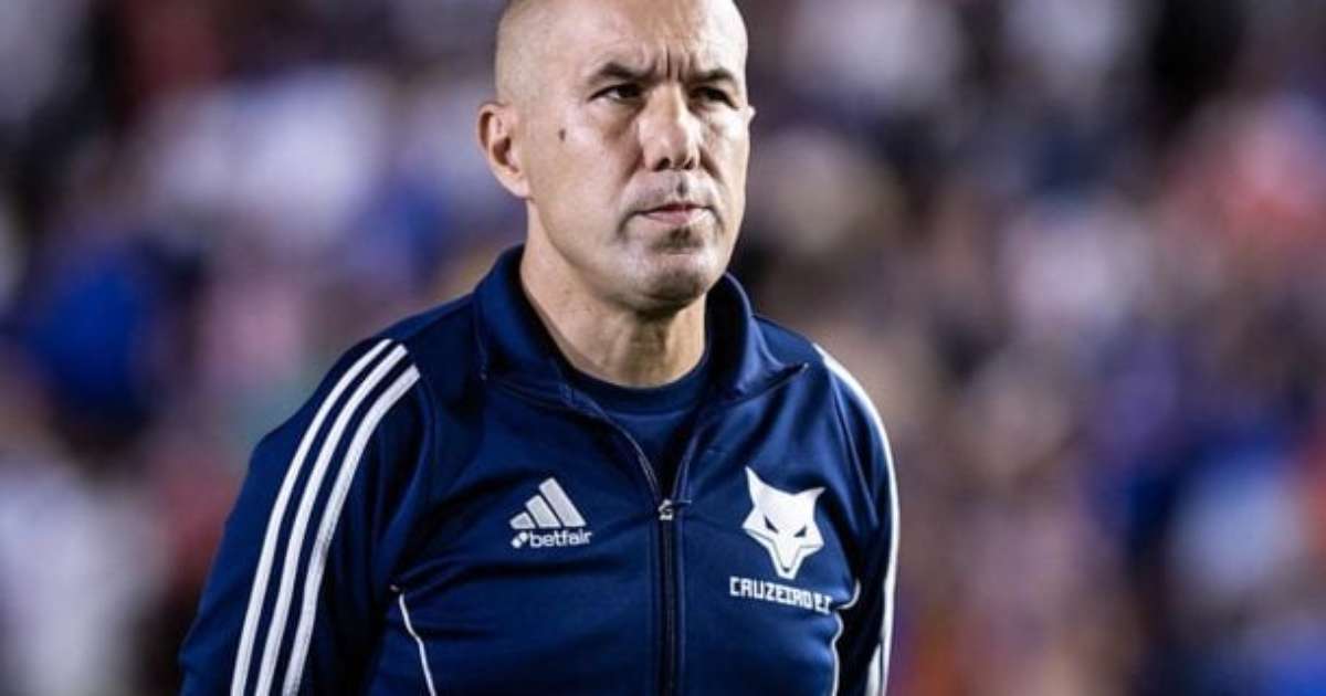 Leonardo Jardim pede sinceridade nas análises após vitória do Cruzeiro.