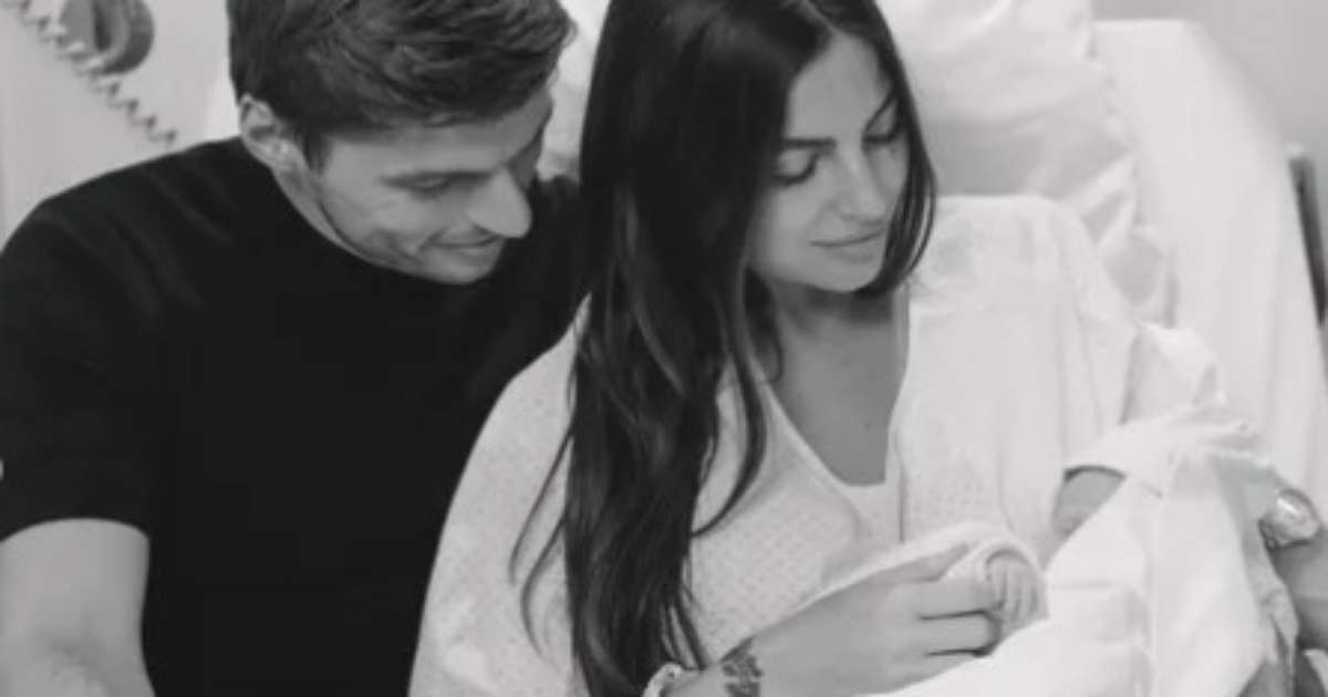 Max Verstappen celebra nascimento da filha ao lado de Kelly Piquet 
