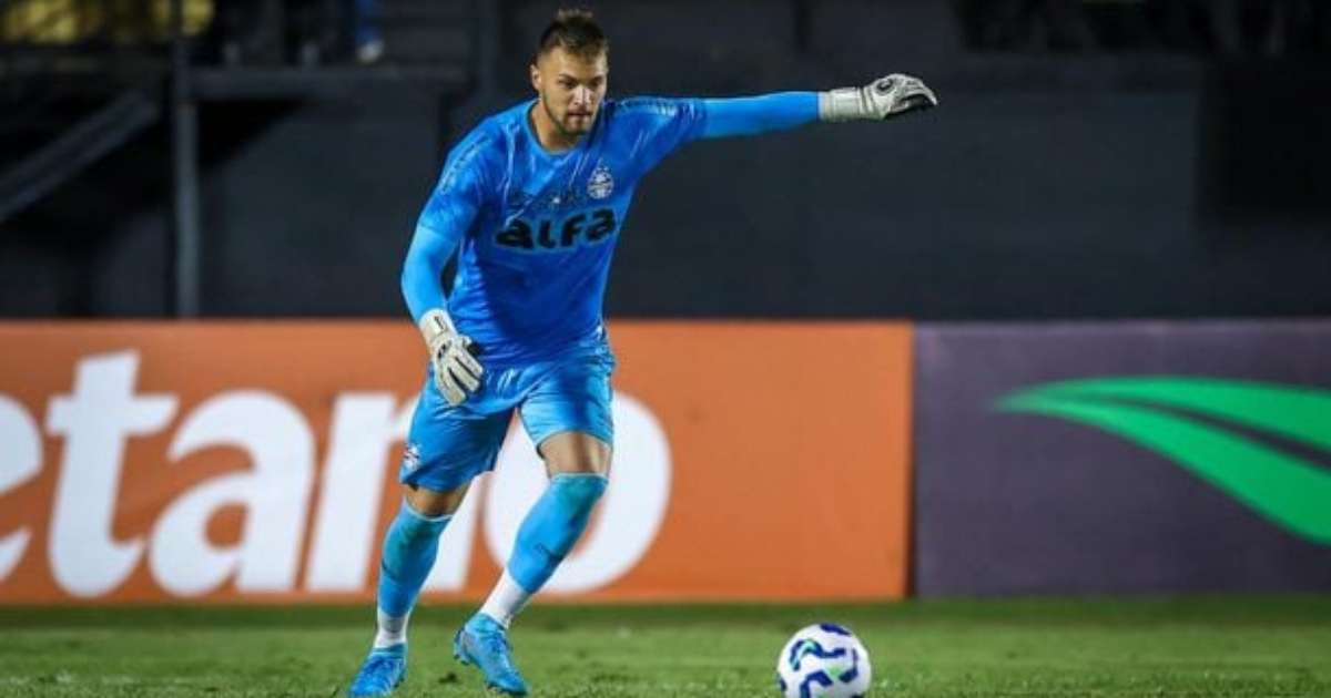 Goleiro Gabriel Grando é alvo de negociação do Palmeiras no mercado de transferências