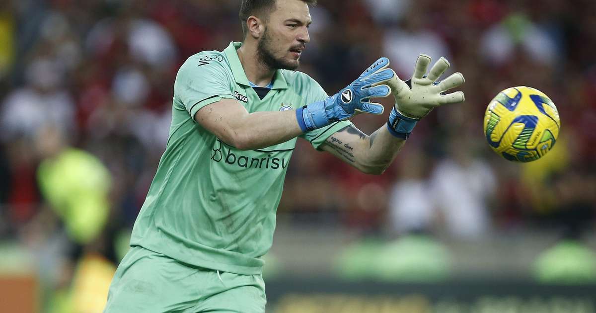 Palmeiras interessa em goleiro do Grêmio para reforçar equipe titular.