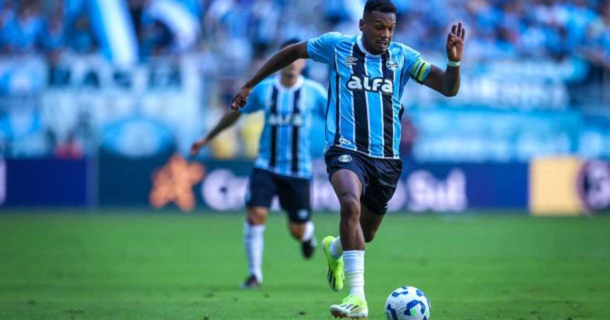 DESFALQUE! Grêmio confirma lesão muscular de Edenilson no treinamento coletivo