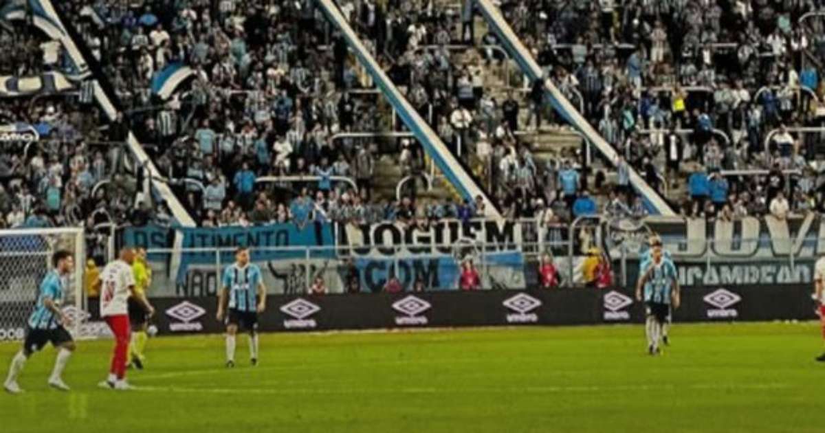 Grêmio empata nos acréscimos com RB Bragantino pelo Brasileirão