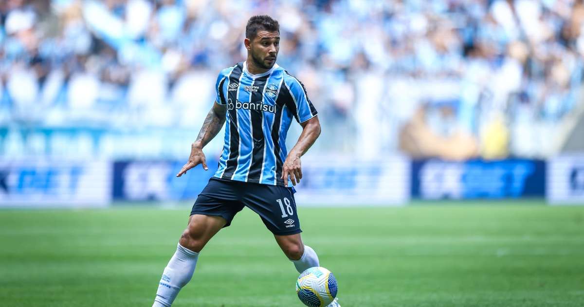 João Pedro sem lesão; Igor Serrota precisará de cirurgia na lateral-direita do Grêmio.