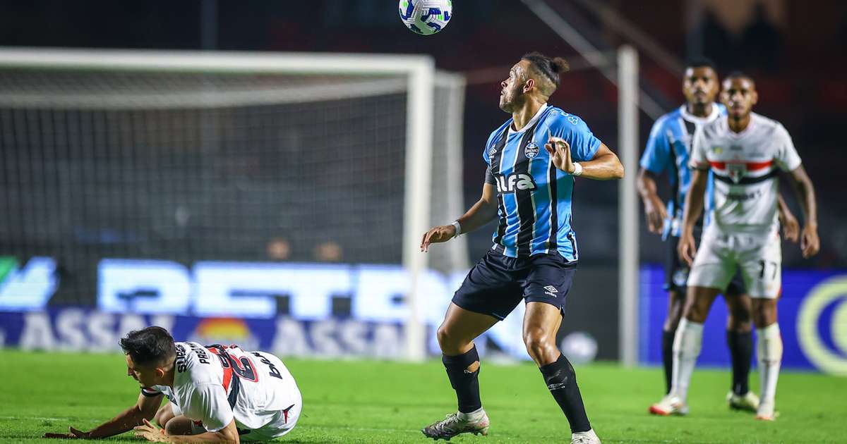 Grêmio segue sem vitórias fora de casa no Brasileirão após derrota para São Paulo