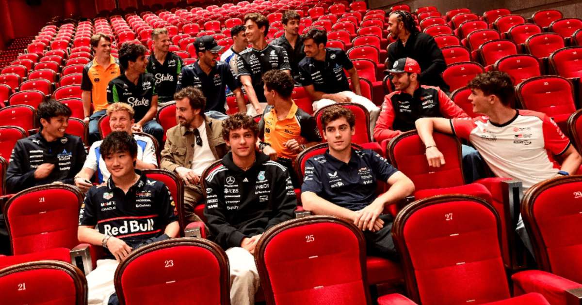 1544120272-pilotos-assistem-a-f1-o-filme-e-tecem-elogios-confira-opinioes.jpg