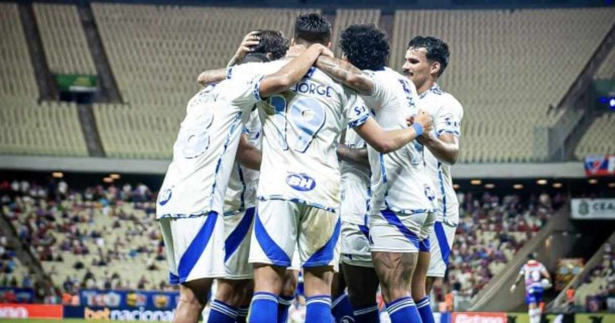 Cruzeiro vence fortaleza e entra na disputa pela liderança do campeonato.