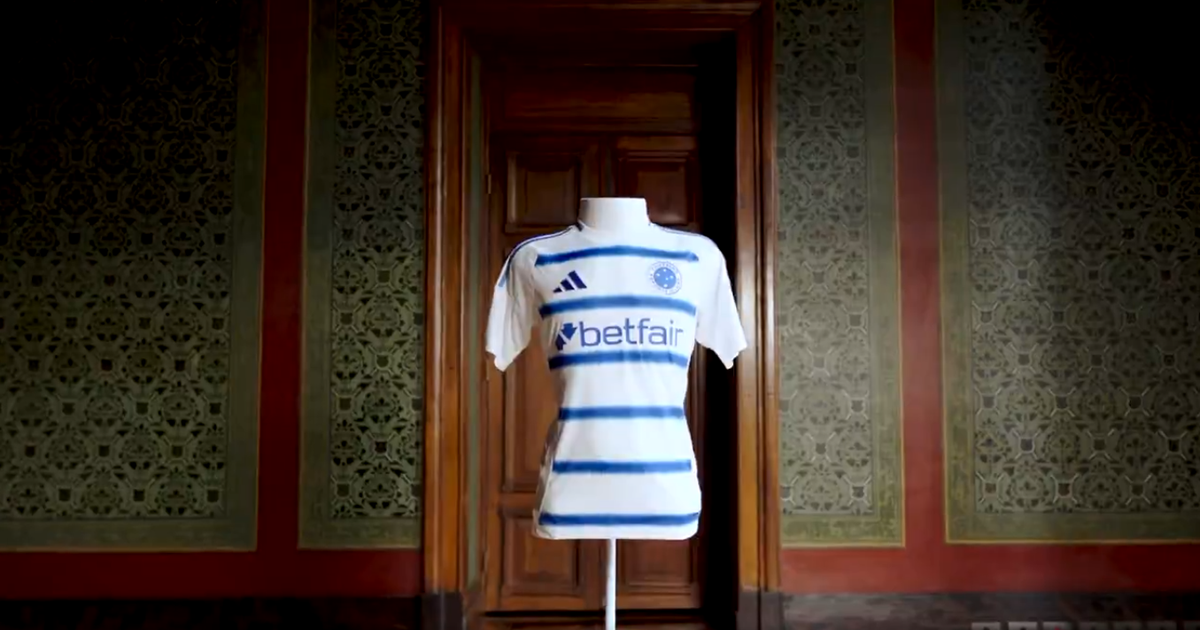 Cruzeiro lança camisa branca tradicional para temporada 2025