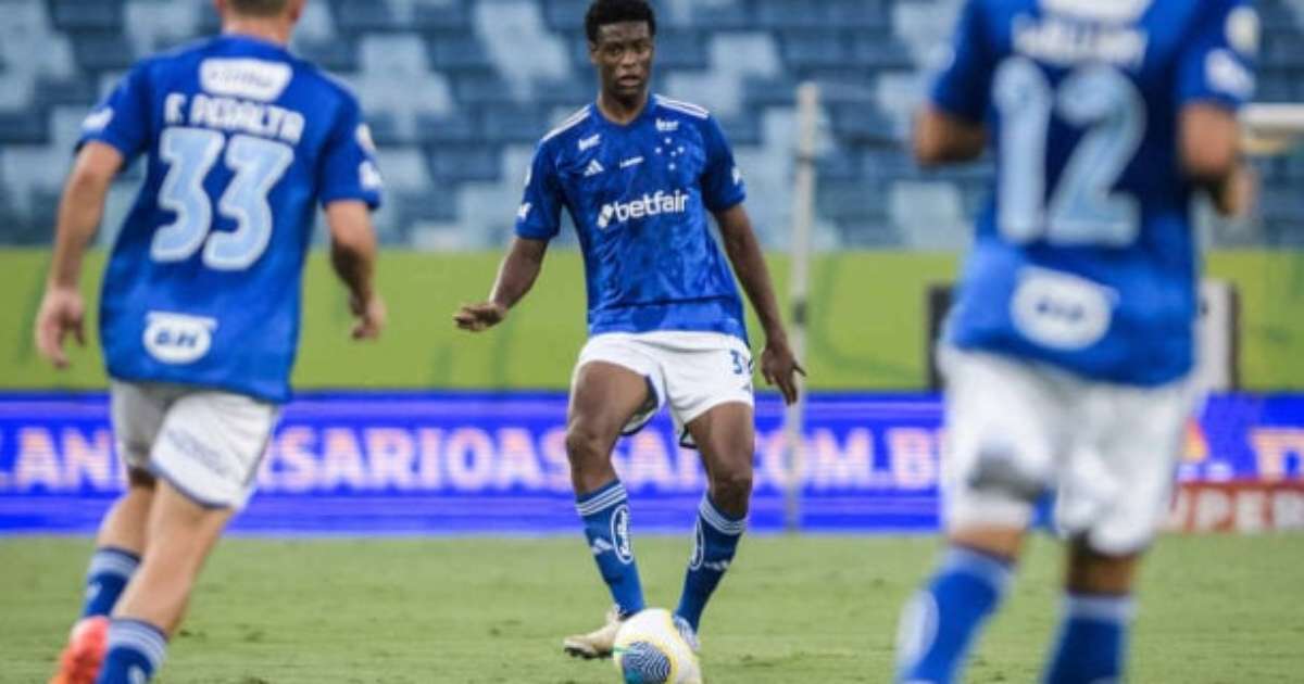 Cruzeiro promove mudança na escalação para partida contra o Palmeiras