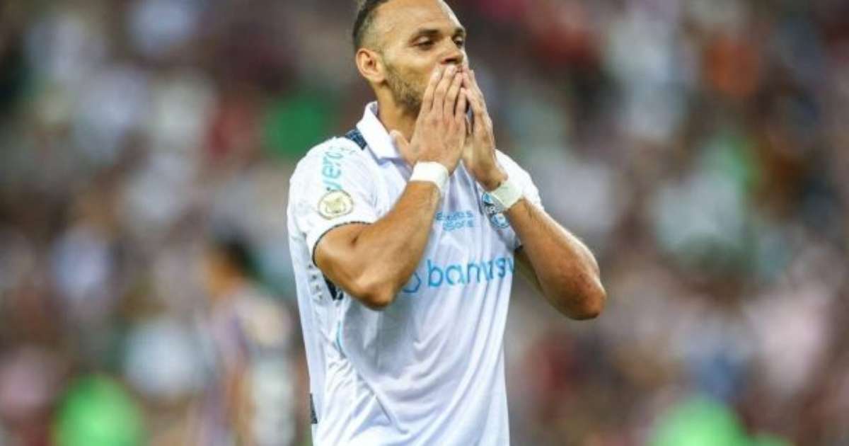 Grêmio conquista segunda vitória seguida no Brasileirão e se distancia do Z4