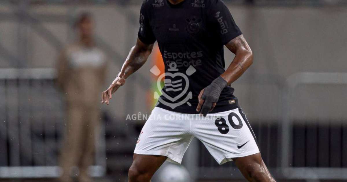 Grêmio negocia contratação de volante do Corinthians