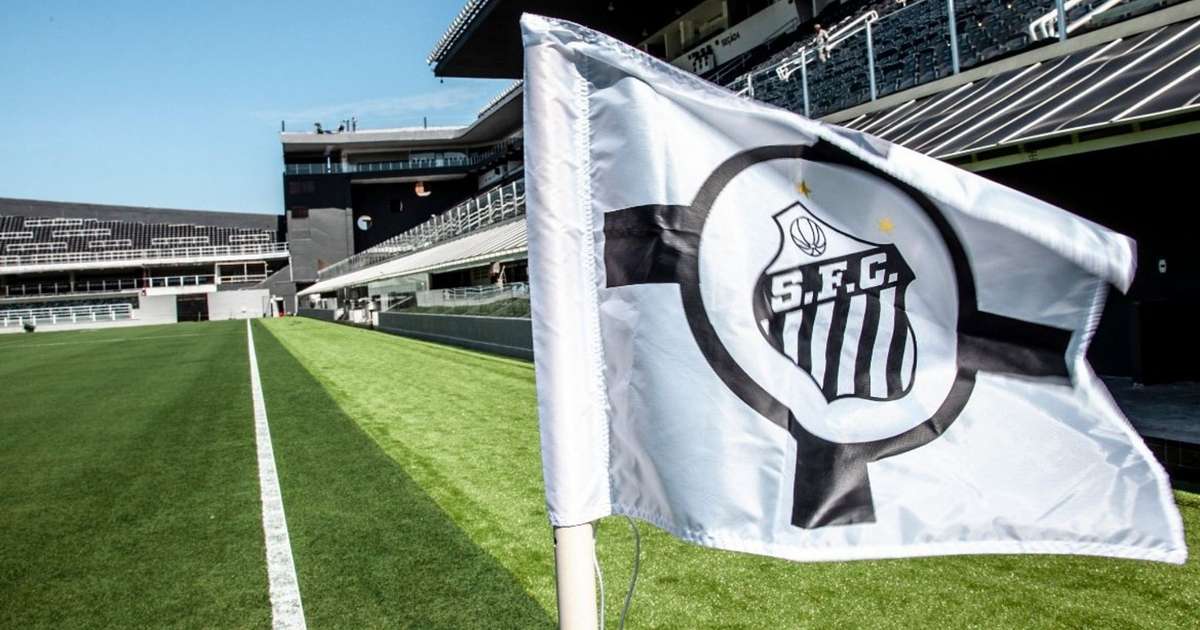 Santos oficializa nova contratação