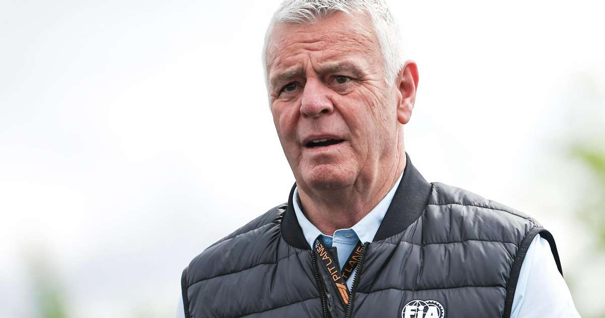F1: FIA suspende Derek Warwick por fala não autorizada
