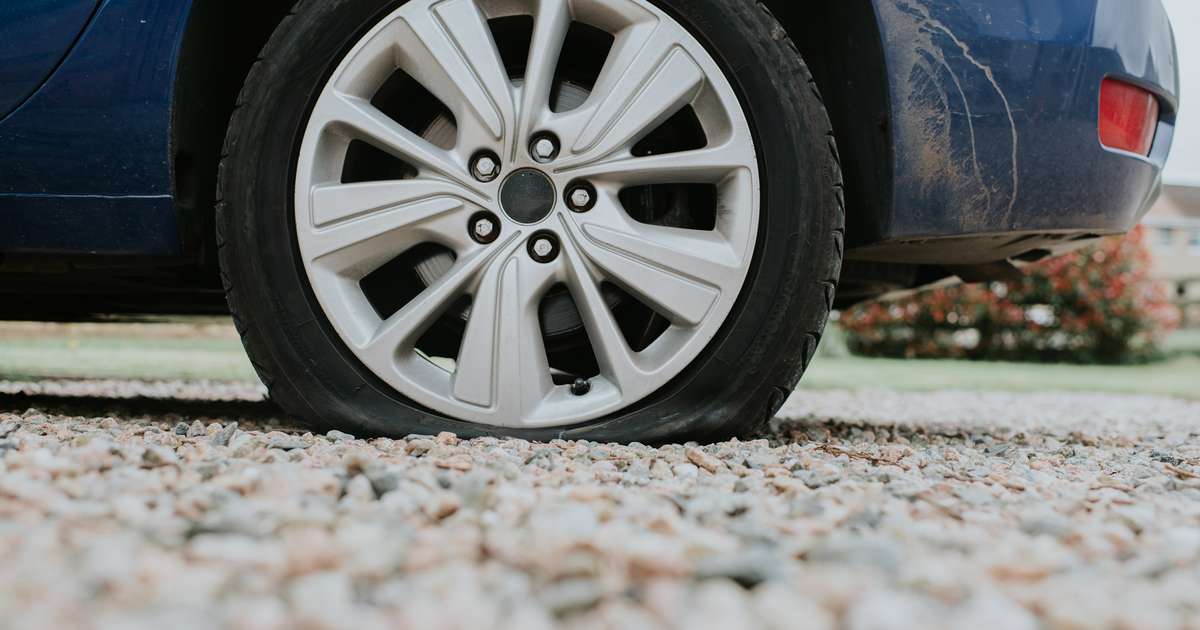 Pneu careca dá multa; veja de quanto em quanto tempo você deve fazer a manutenção