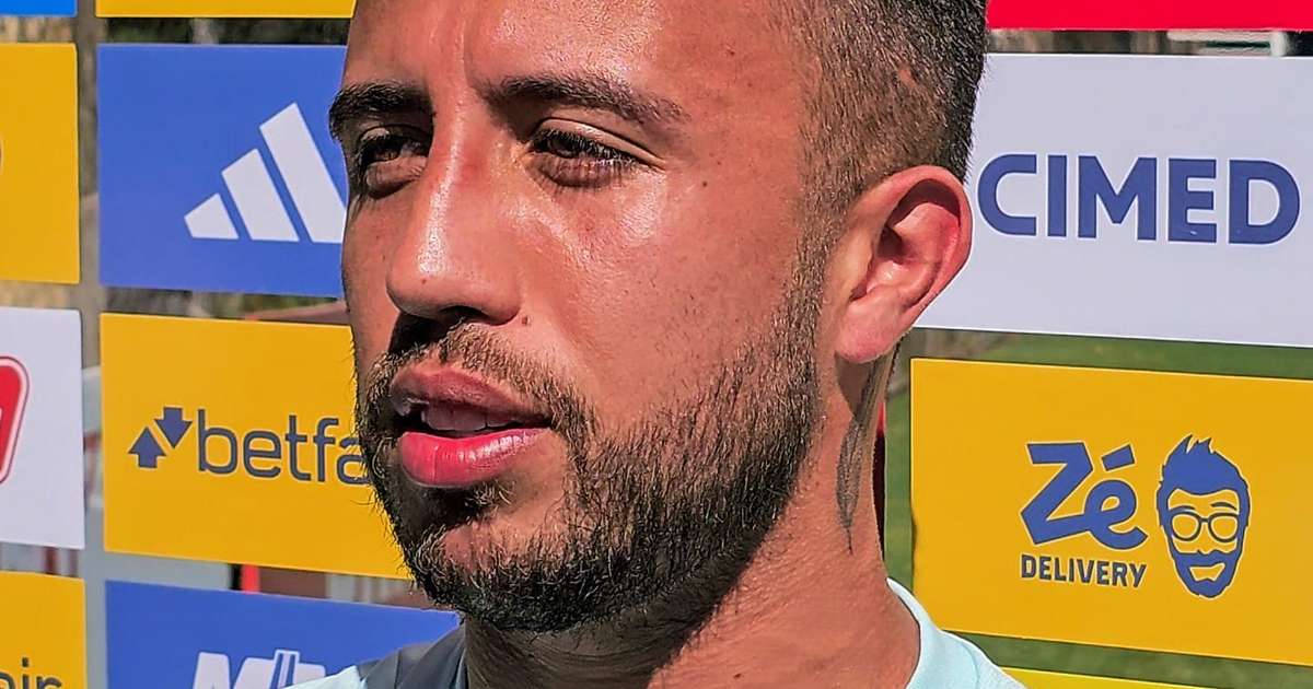 Matheus Henrique antecipa retorno e treina na Toca da Raposa II.