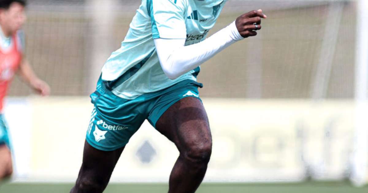 Jogador do Cruzeiro elogia Arias após golaço no Mundial.