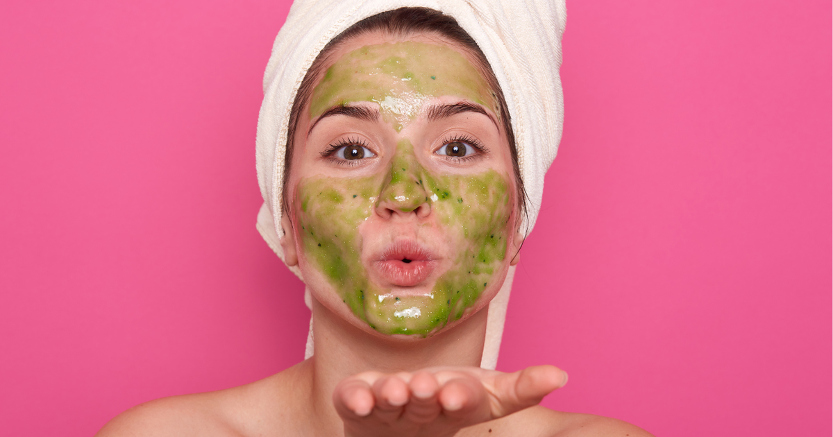 Especialistas analisam quais dicas de skincare virais realmente funcionam; confira