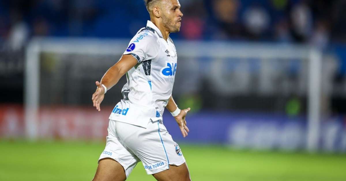 Braithwaite decide não renovar com o Grêmio.