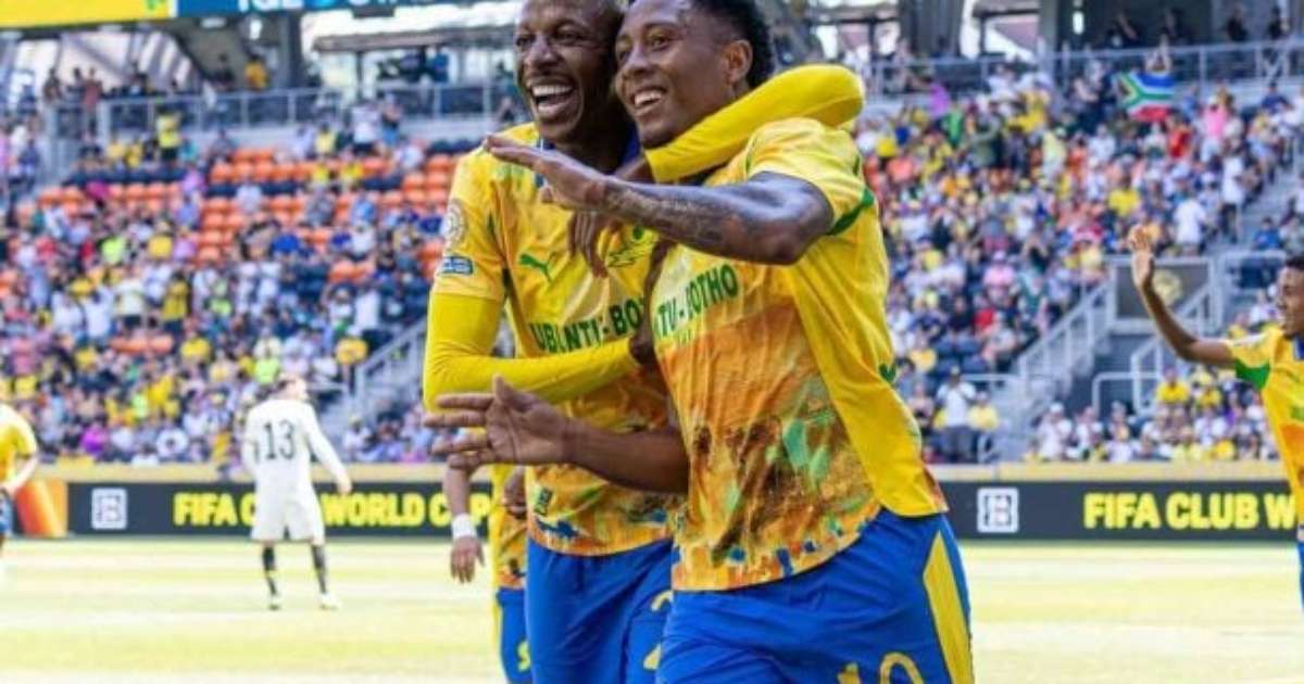 Clubes brasileiros interessados em Lucas Ribeiro, destaque do Mamelodi no Mundial.