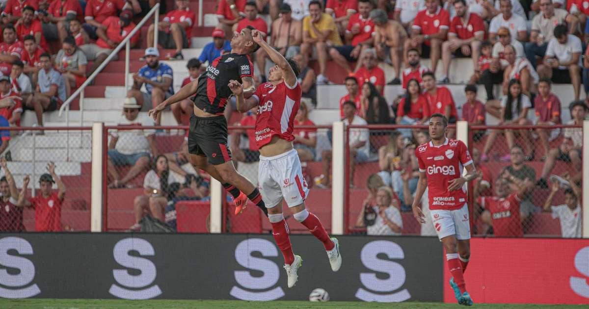 Vila Nova vence o Atlético-GO E e volta a ganhar pela série B