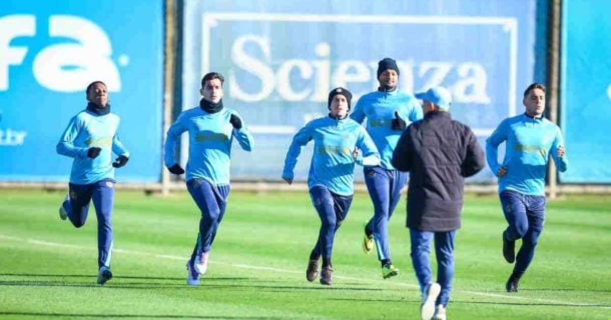 Grêmio reintegra lateral-esquerdo após frustração em negociação por Caíque