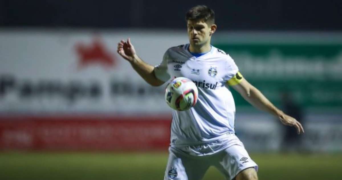 Grêmio negocia renovação de contrato com Kannemann
