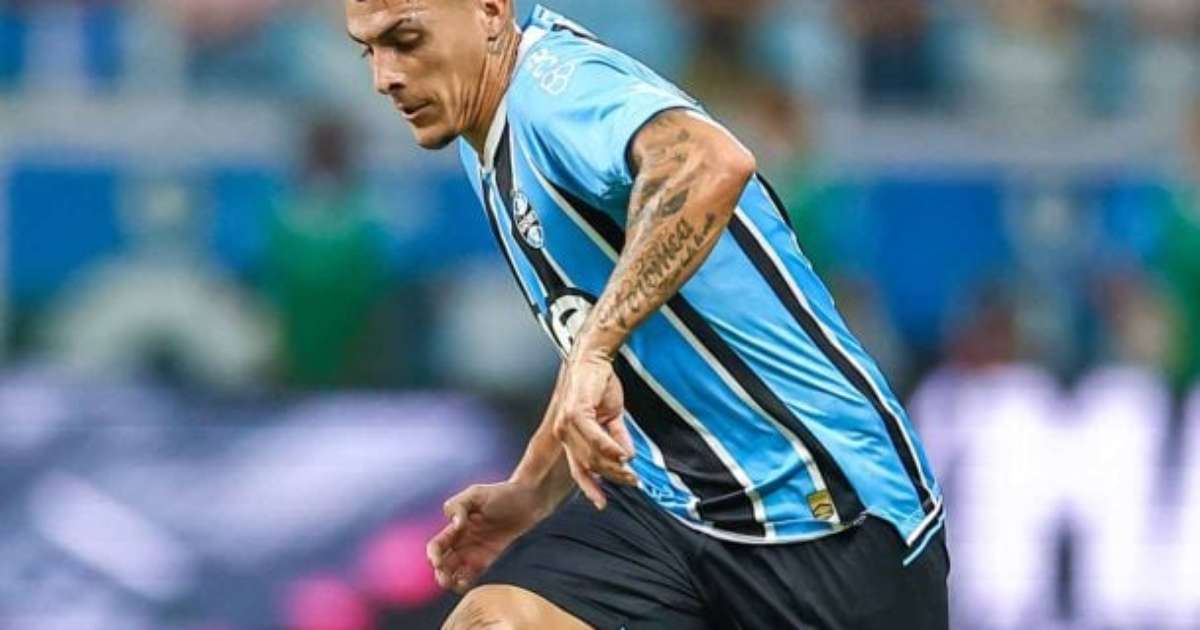Grêmio busca reforço na defesa e analisa situação de Pavón