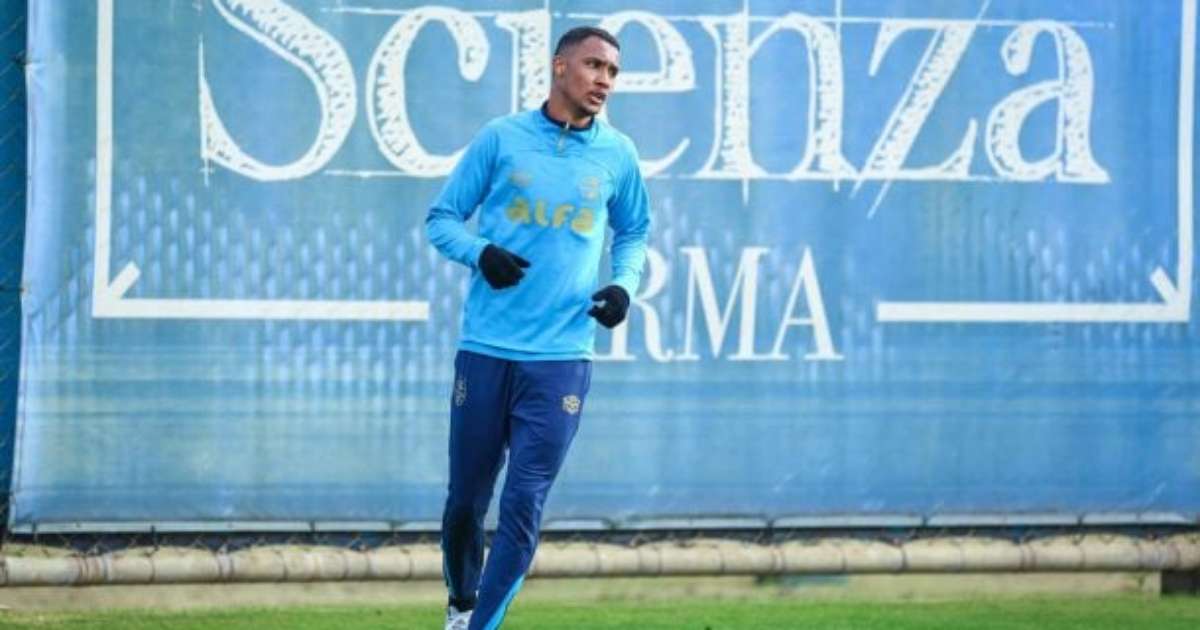 André Henrique aproveita dúvidas e avança hierarquia no Grêmio