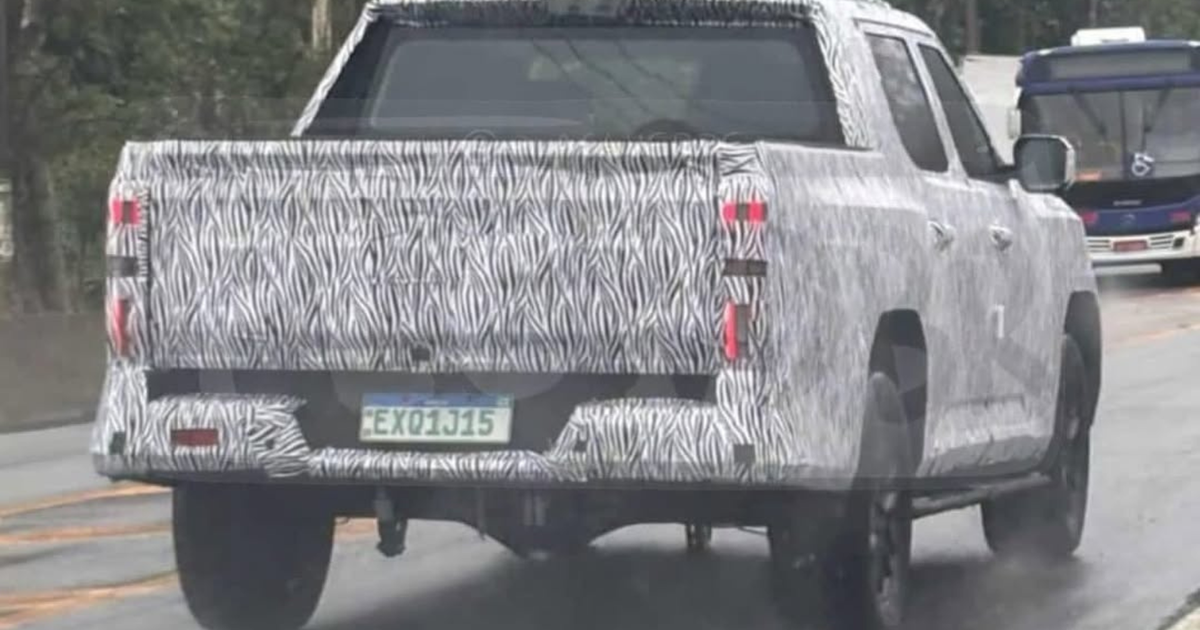 Novo Volkswagen Amarok é flagrado em testes no Brasil e chega em 2027