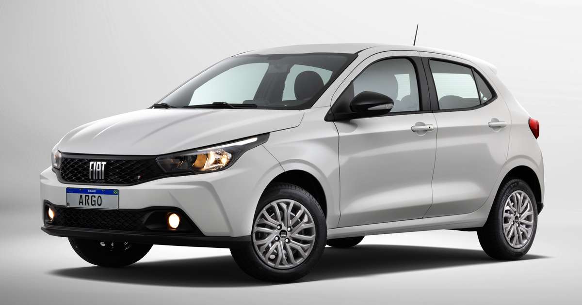 Fiat Argo fica até R$ 1.500 mais caro em setembro; veja novos preços do hatch