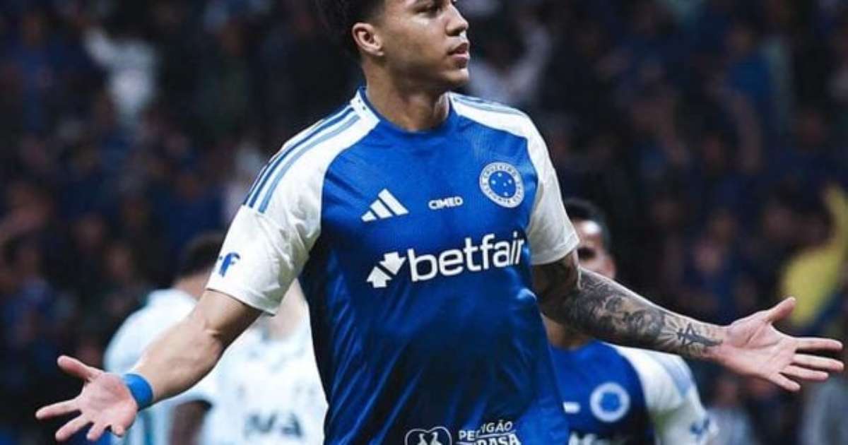 Hat trick de Kaio Jorge lidera goleada do Cruzeiro sobre Grêmio na cola do líder.