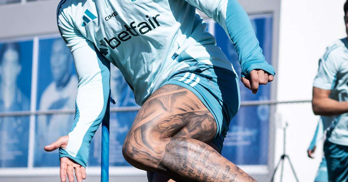 Invicto há mais de 13 jogos, Cruzeiro busca liderança contra Fluminense.