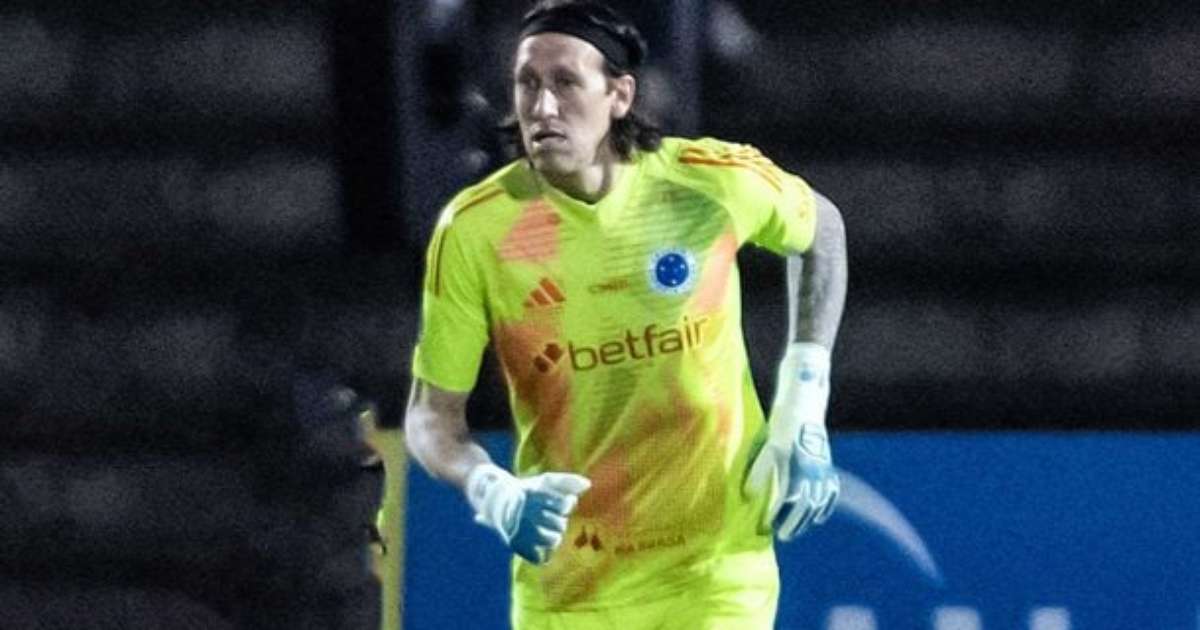 Cássio volta ao Cruzeiro para confronto com Corinthians em Itaquera.