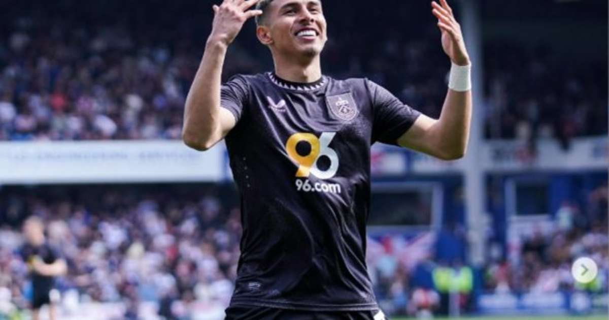 Brighton avalia possível saída de Jeremy Sarmiento para o Cruzeiro.