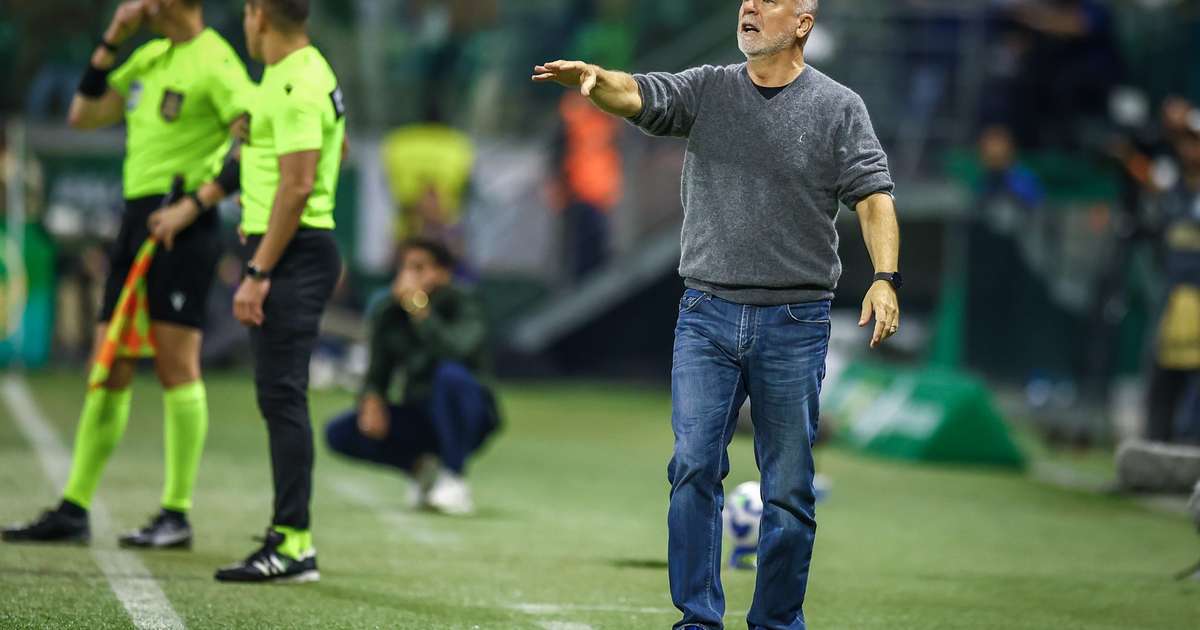 Mano Menezes elogia progresso do Grêmio, apesar da derrota para o Palmeiras