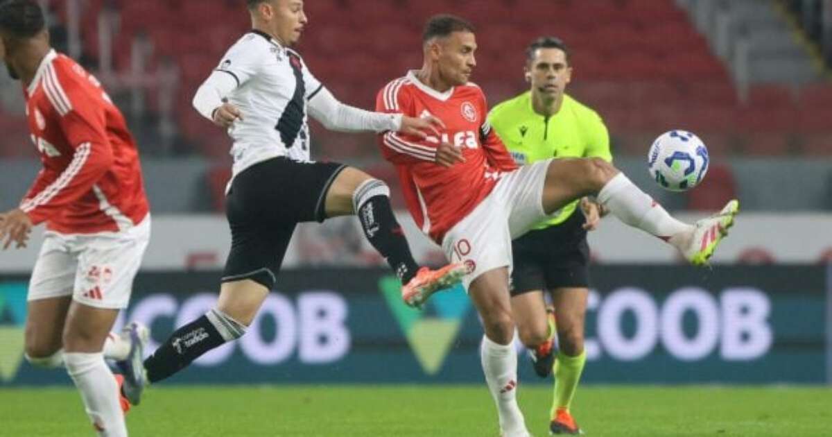 Vasco critica arbitragem e pede afastamento de juiz após empate com o Inter