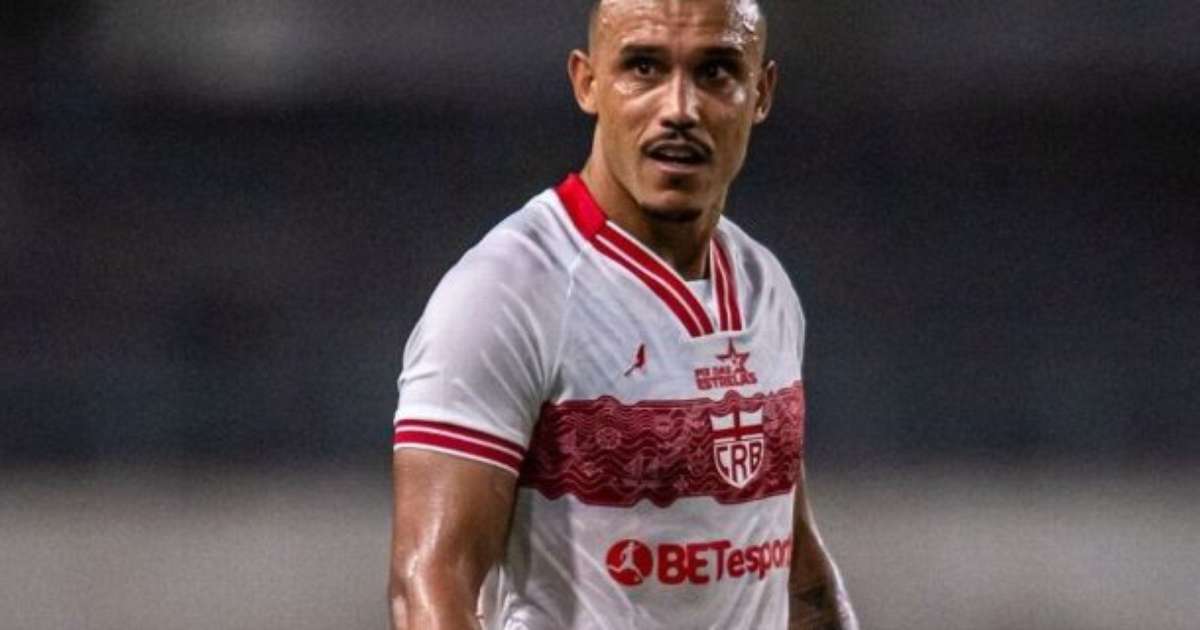 Pottker responde Fagner em embate sobre lesões em jogadores de futebol