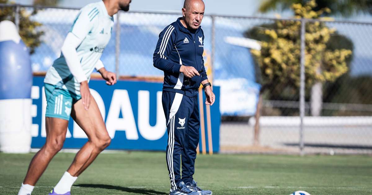 Cruzeiro enfrenta Botafogo em busca da liderança no Brasileirão