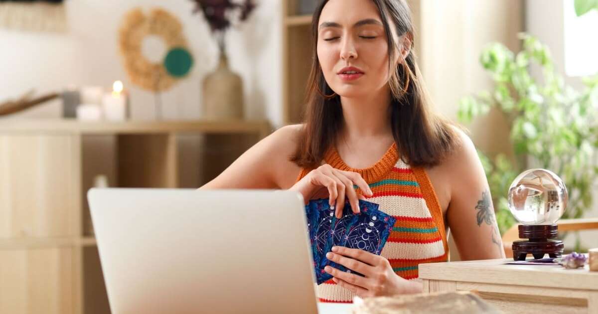 Tarot semanal: previsão para os signos de 04 a 10 agosto de 2025