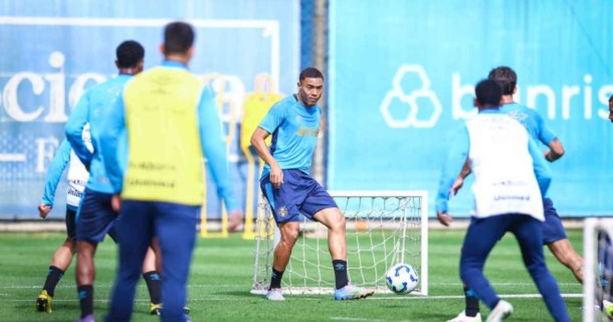 Carlos Vinícius Pode Ser Titular em Eventual Estreia Pelo Grêmio