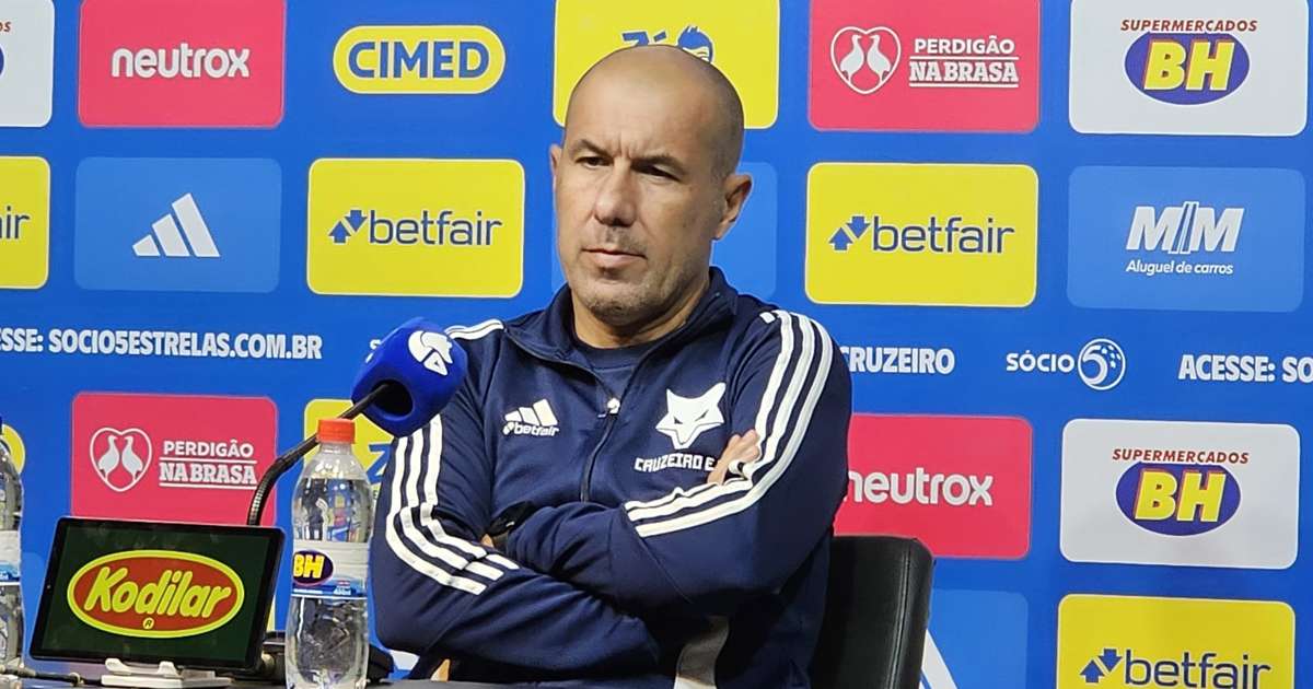 Jardim exige respeito da arbitragem ao Cruzeiro em declaração enfática.