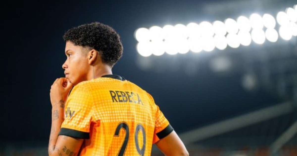 Rebeca, Ex-Cruzeiro, Muda dos EUA para Jogar na Espanha