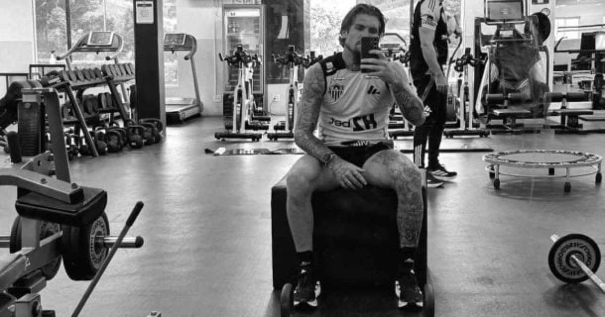 Lyanco responde torcedores do Cruzeiro com desafio nas redes sociais