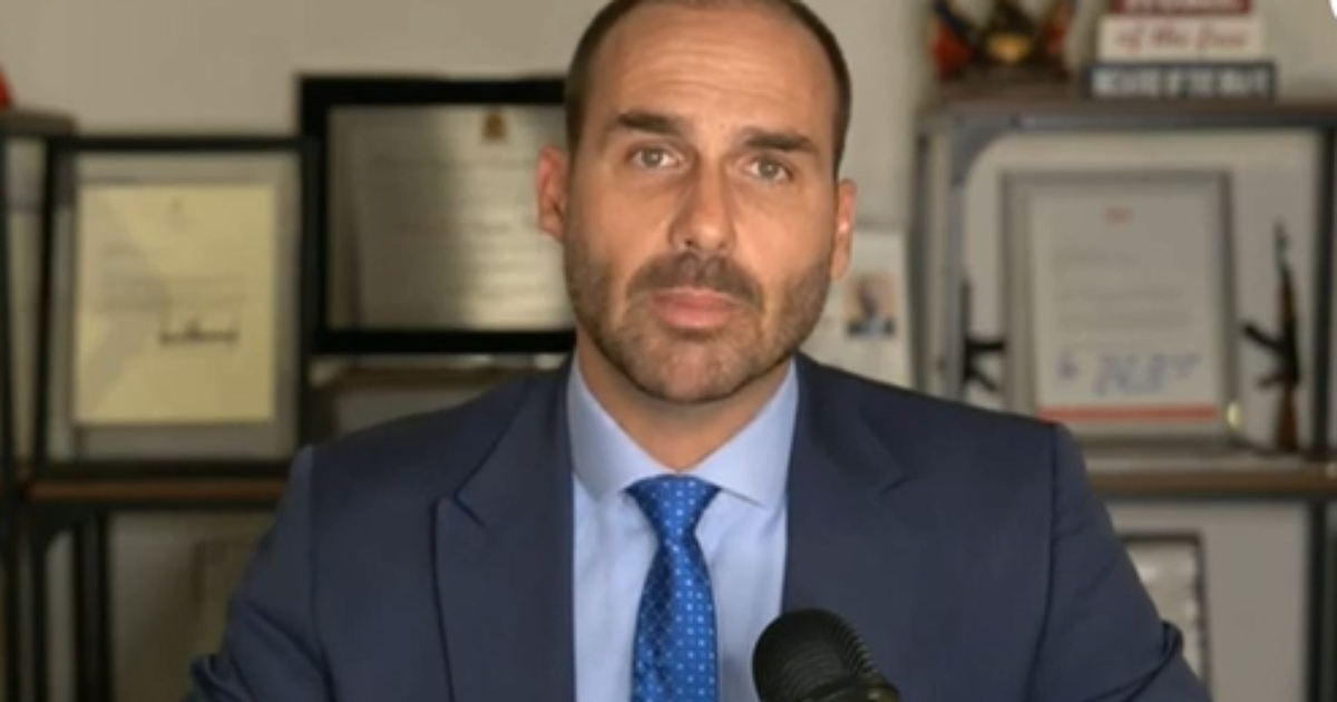 Eduardo Bolsonaro pede para exercer mandato dos Estados Unidos