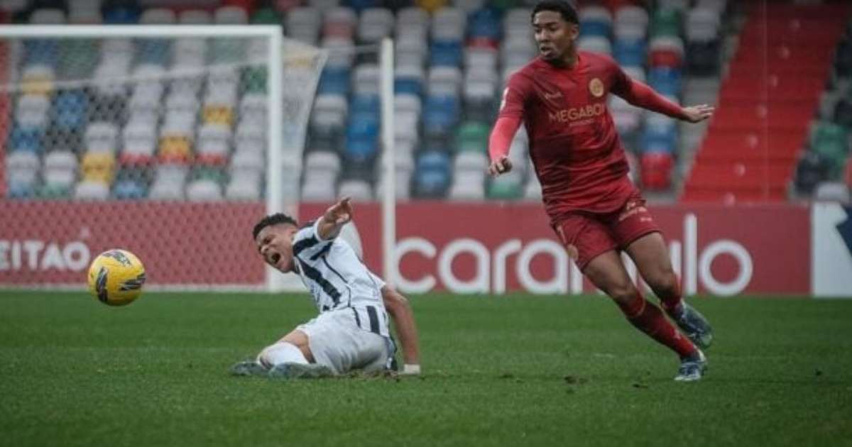 Cruzeiro negocia contratação de volante Ryan Guilherme com o Fortaleza.