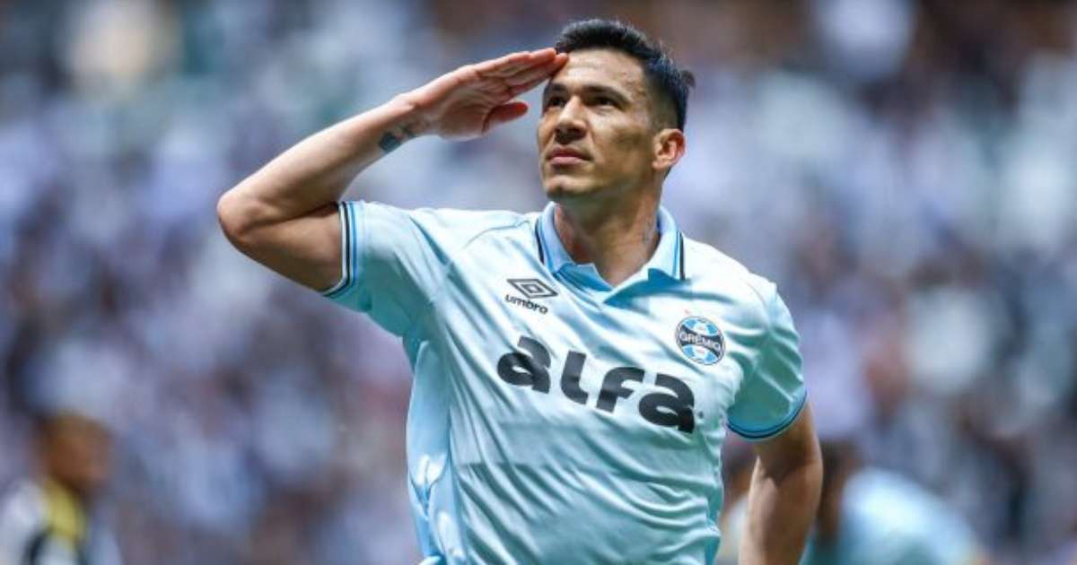Balbuena passará por cirurgia e desfalca o Grêmio para próximos jogos.