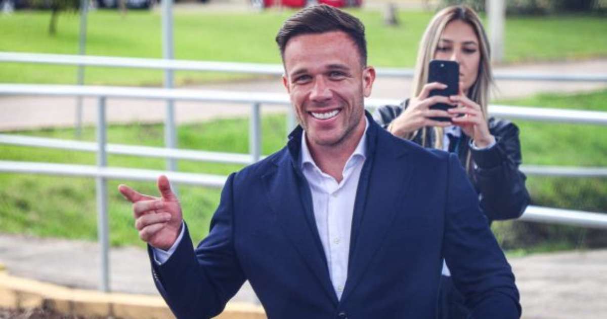 Arthur demonstra emoção ao regressar ao Grêmio: Sentimento de voltar para casa