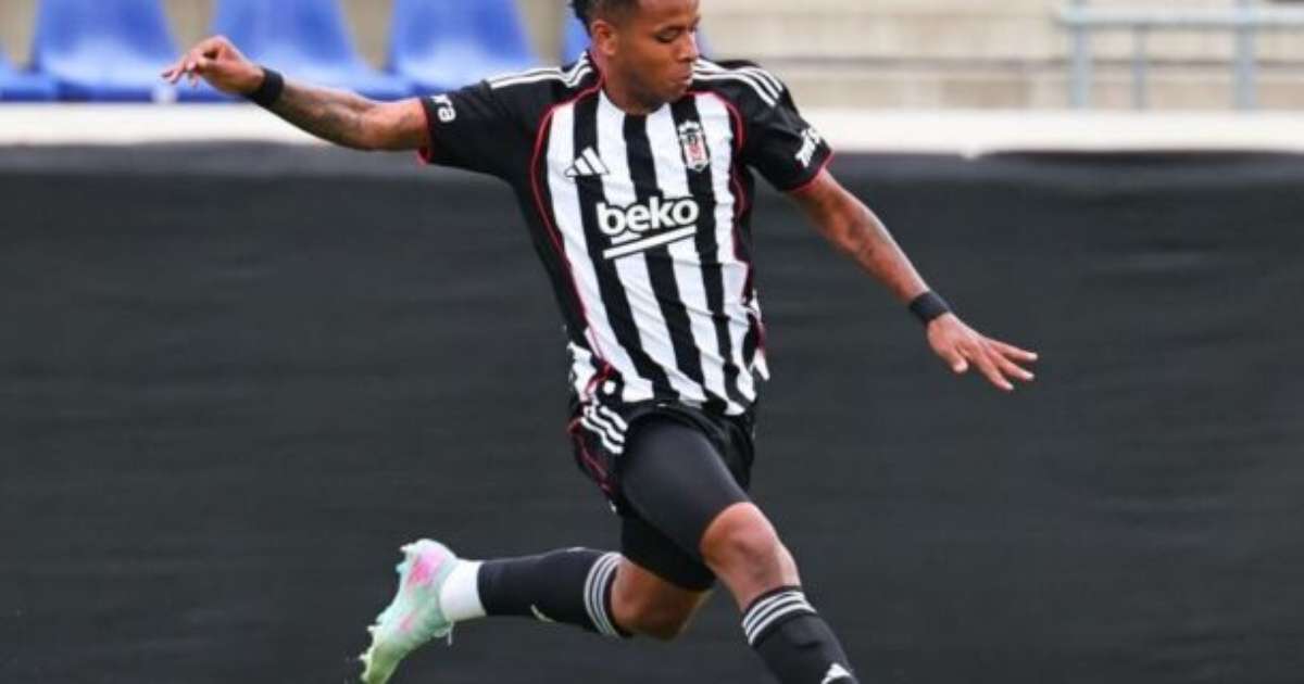 Cruzeiro aumenta oferta por atacante do Besiktas em negociação acelerada.