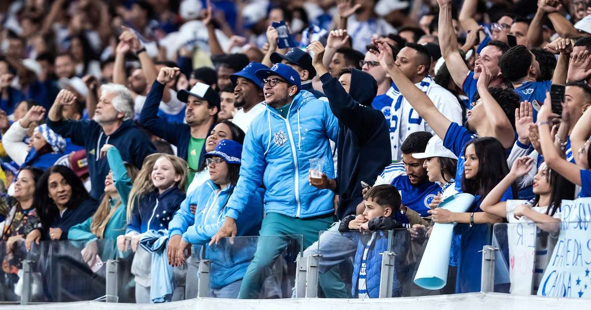 Cruzeiro anuncia reforços, bate recorde de sócios e movimenta venda de ingressos